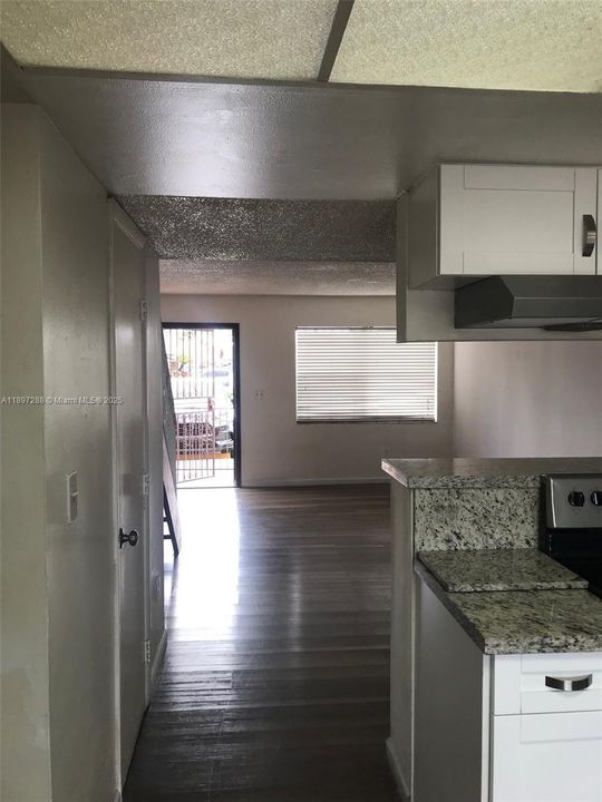 Недавно арендовано: $2,100 (2 спален, 1 ванн, 871 Квадратных фут)