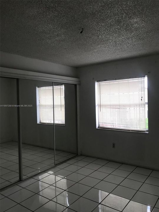 Недавно арендовано: $2,100 (2 спален, 1 ванн, 871 Квадратных фут)