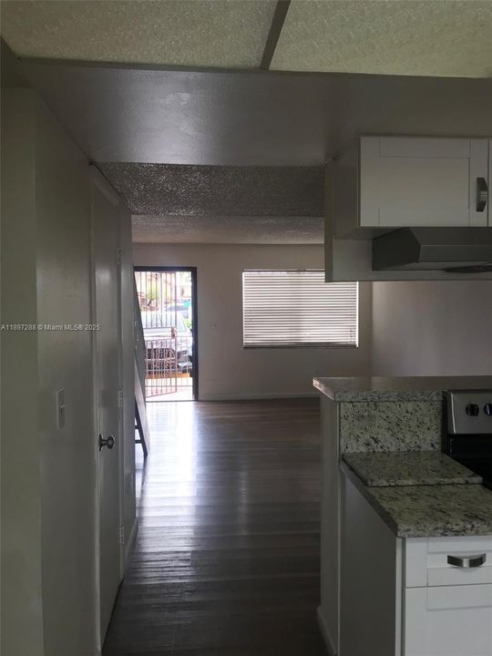 Недавно арендовано: $2,100 (2 спален, 1 ванн, 871 Квадратных фут)