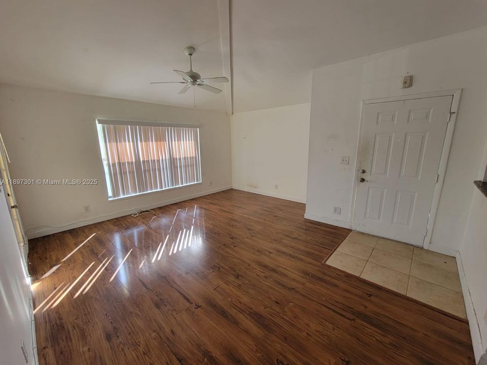 Recientemente alquilado: $1,600 (1 camas, 1 baños, 595 Pies cuadrados)