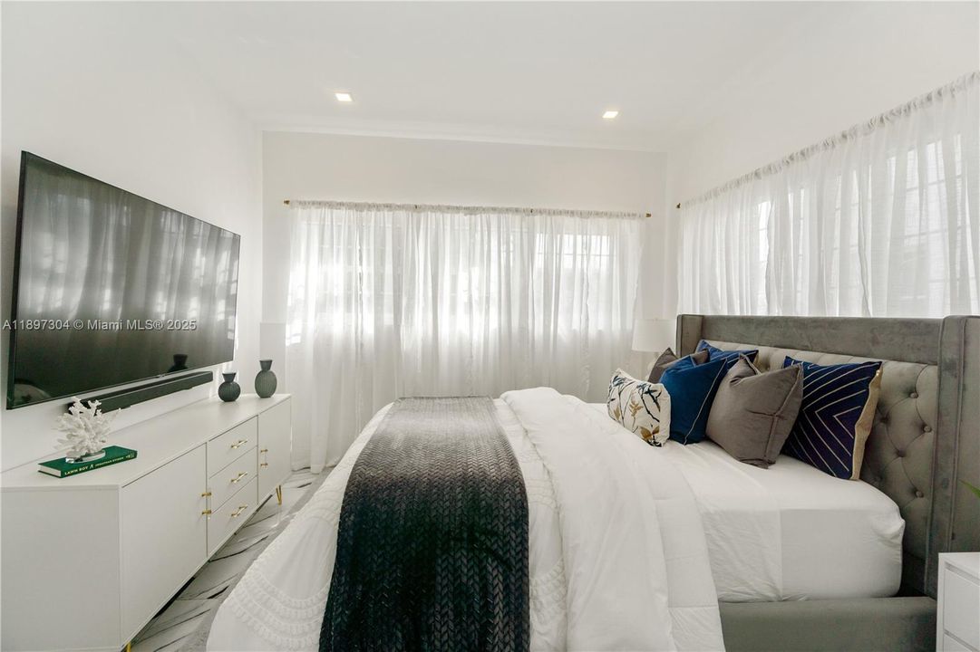 For Rent: $15,500 (3 beds, 3 baths, 2000 Square Feet)