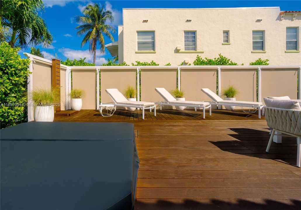 For Rent: $15,500 (3 beds, 3 baths, 2000 Square Feet)