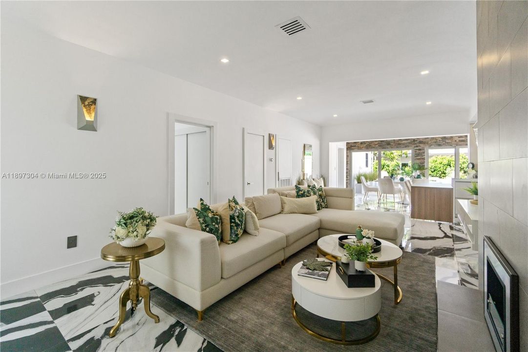 For Rent: $15,500 (3 beds, 3 baths, 2000 Square Feet)