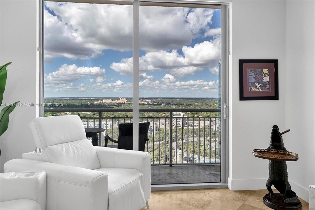 For Sale: $545,000 (2 beds, 2 baths, 1467 Square Feet)