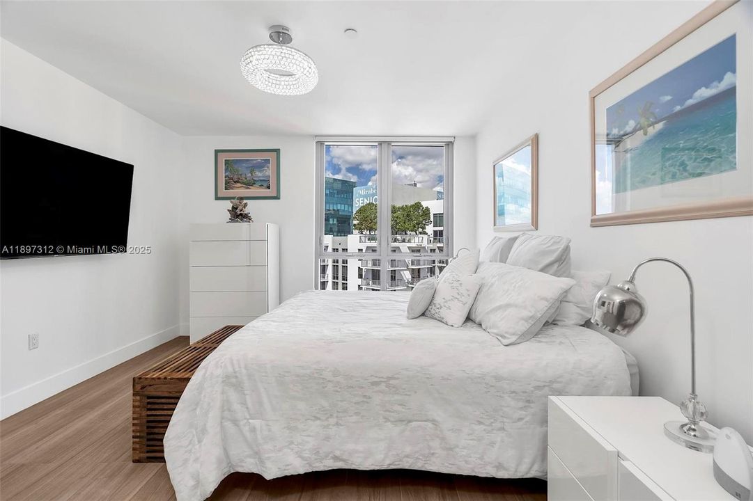 For Sale: $545,000 (2 beds, 2 baths, 1467 Square Feet)