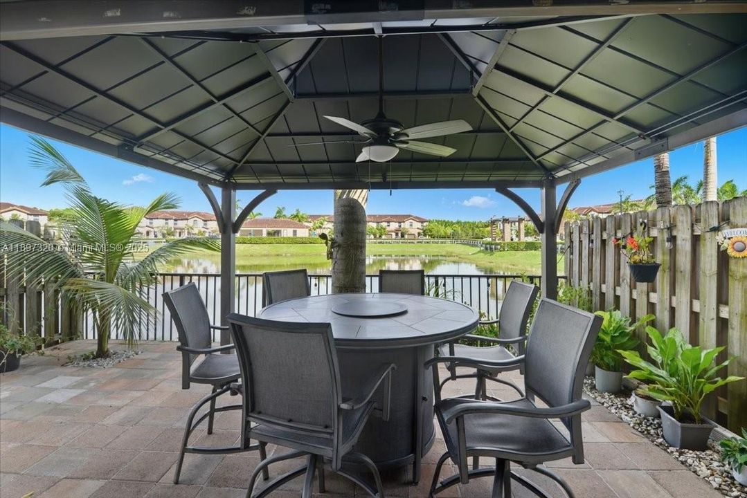 Active With Contract: $579,900 (5 beds, 2 baths, 1921 Square Feet)