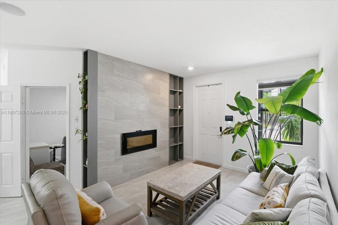 Active With Contract: $579,900 (5 beds, 2 baths, 1921 Square Feet)