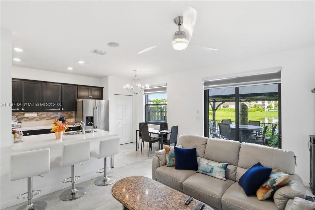 Active With Contract: $579,900 (5 beds, 2 baths, 1921 Square Feet)