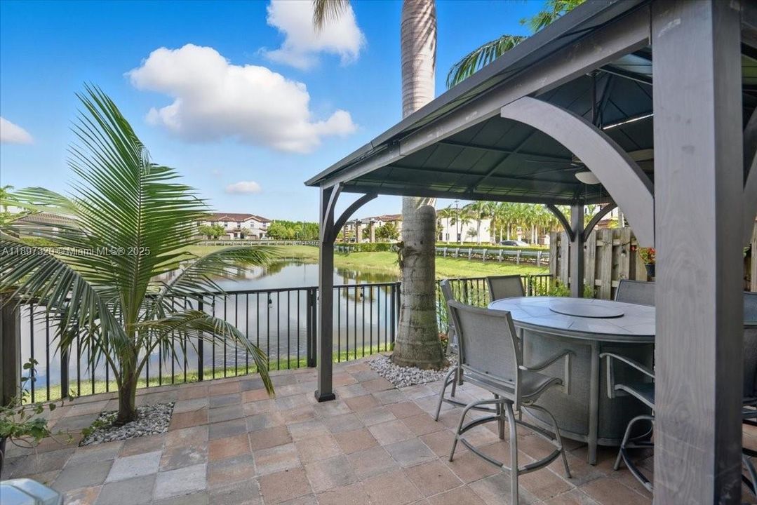 Active With Contract: $579,900 (5 beds, 2 baths, 1921 Square Feet)