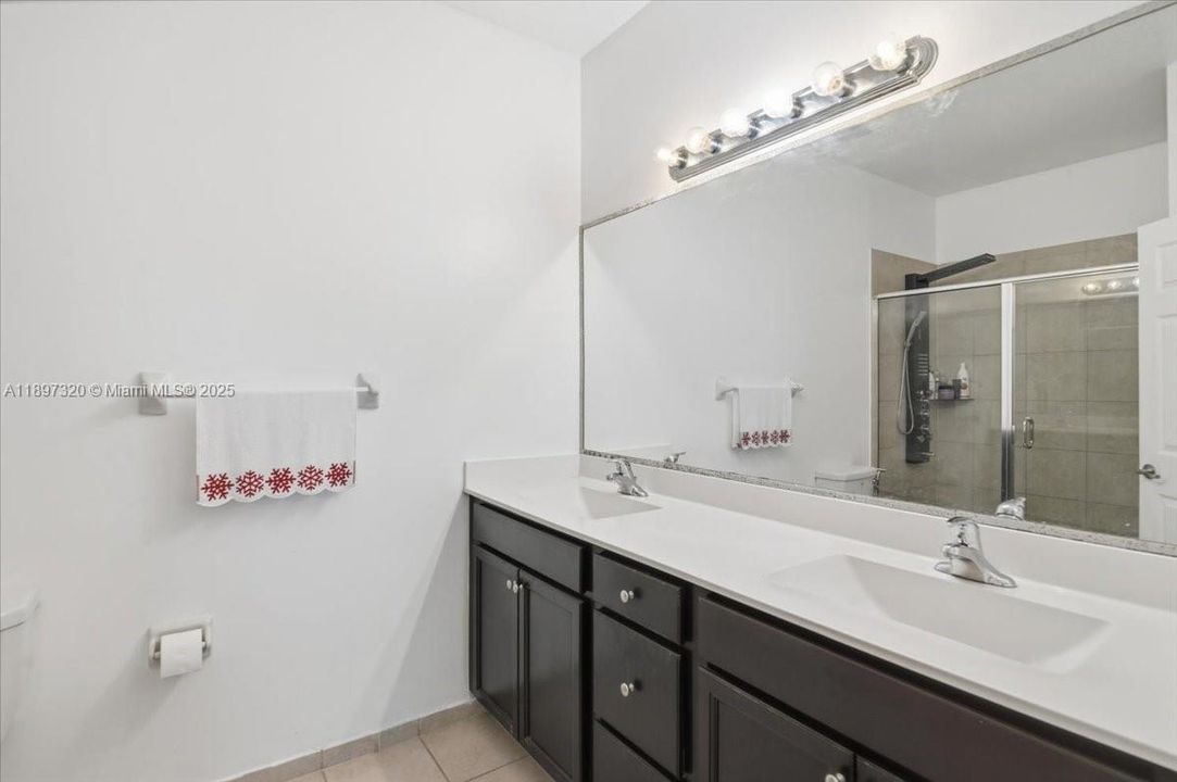 Active With Contract: $579,900 (5 beds, 2 baths, 1921 Square Feet)