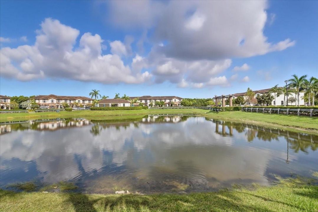 Active With Contract: $579,900 (5 beds, 2 baths, 1921 Square Feet)