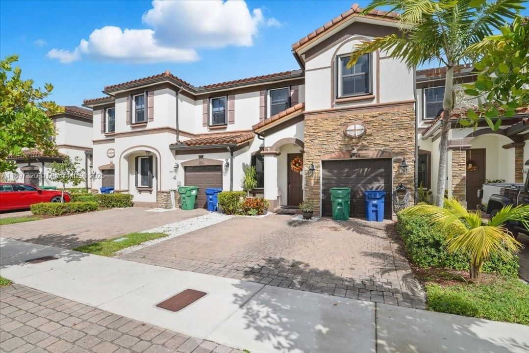 Active With Contract: $579,900 (5 beds, 2 baths, 1921 Square Feet)