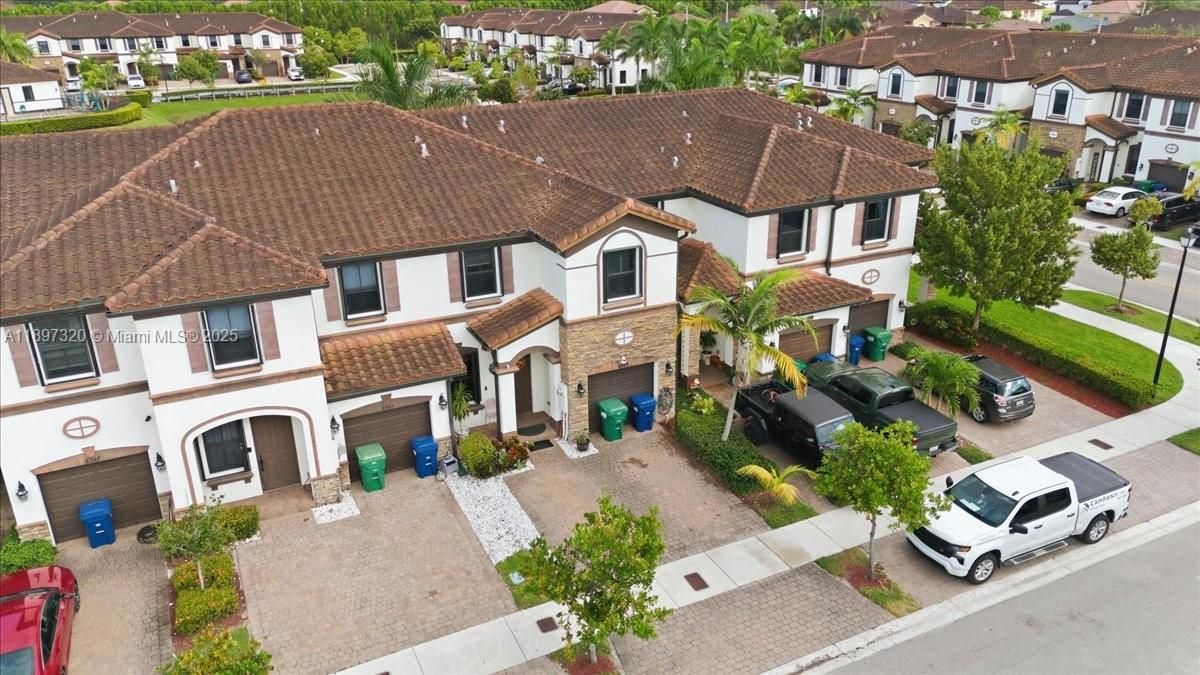 Active With Contract: $579,900 (5 beds, 2 baths, 1921 Square Feet)