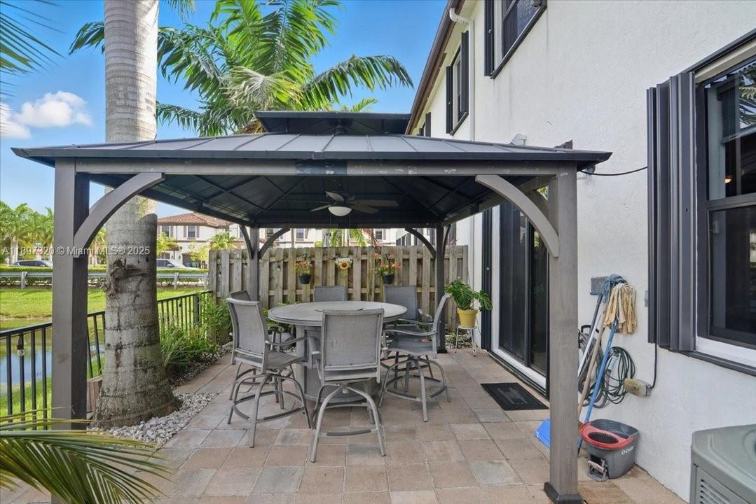 Active With Contract: $579,900 (5 beds, 2 baths, 1921 Square Feet)