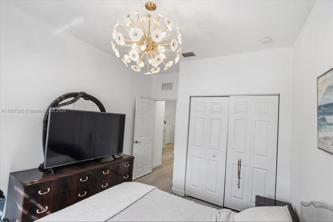 Active With Contract: $579,900 (5 beds, 2 baths, 1921 Square Feet)