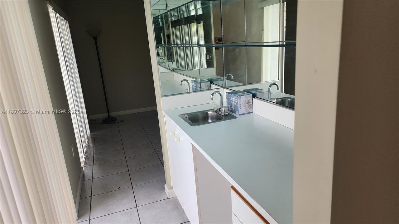 For Rent: $3,900 (4 beds, 3 baths, 2613 Square Feet)