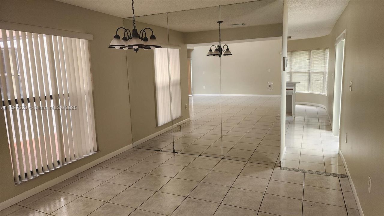 For Rent: $3,900 (4 beds, 3 baths, 2613 Square Feet)