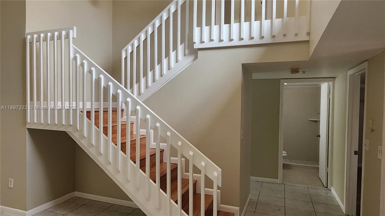 For Rent: $3,900 (4 beds, 3 baths, 2613 Square Feet)