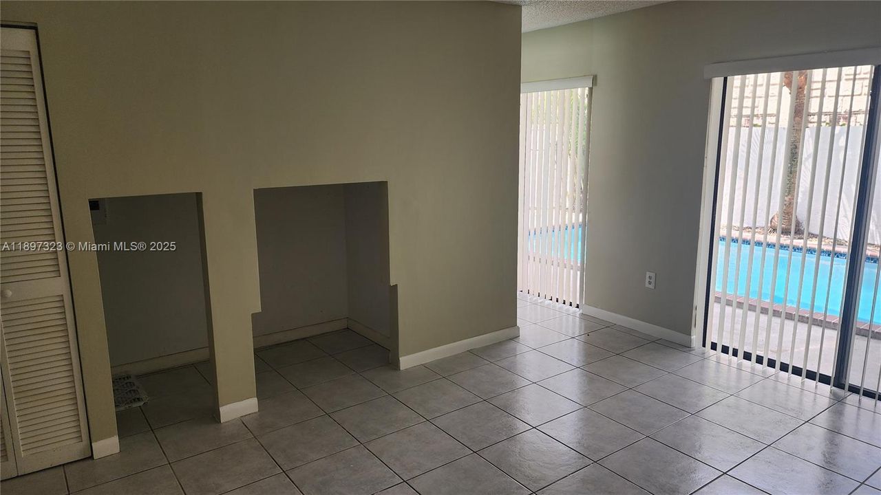 For Rent: $3,900 (4 beds, 3 baths, 2613 Square Feet)