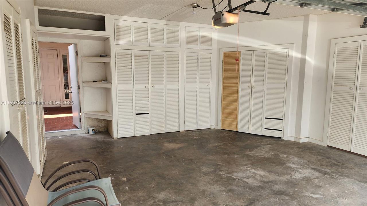 For Rent: $3,900 (4 beds, 3 baths, 2613 Square Feet)