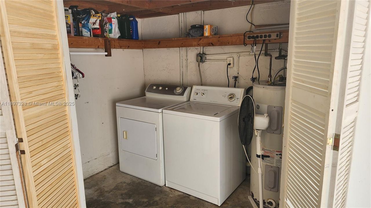 For Rent: $3,900 (4 beds, 3 baths, 2613 Square Feet)