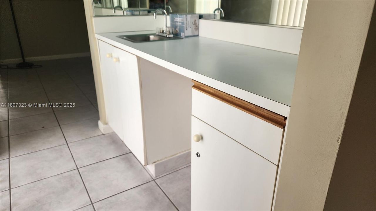 For Rent: $3,900 (4 beds, 3 baths, 2613 Square Feet)