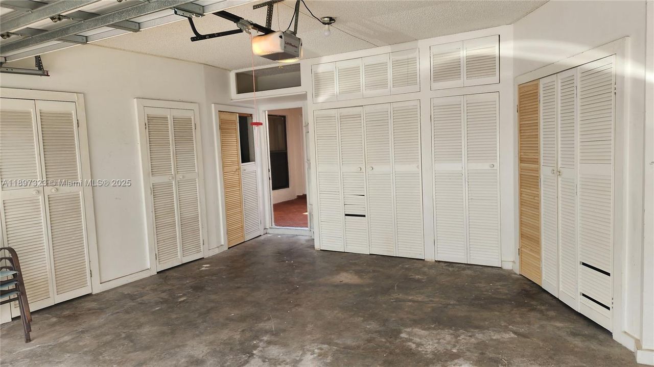 For Rent: $3,900 (4 beds, 3 baths, 2613 Square Feet)