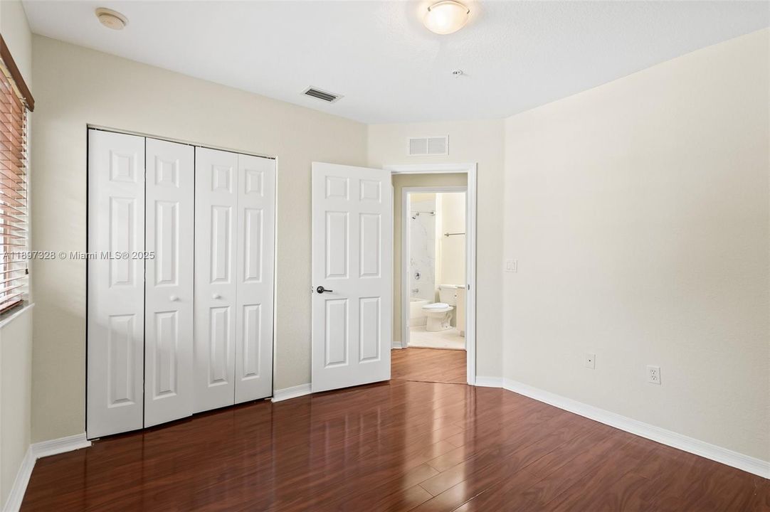 For Rent: $3,000 (3 beds, 2 baths, 1481 Square Feet)