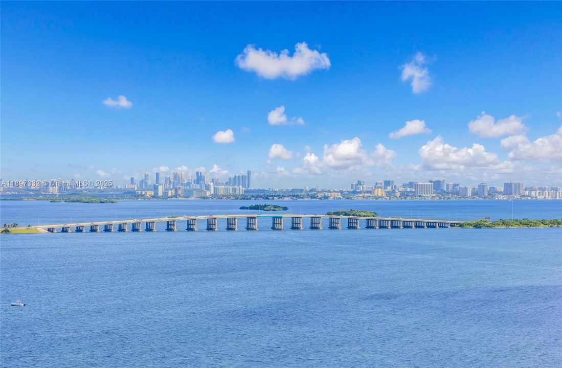 Active With Contract: $464,900 (1 beds, 1 baths, 1066 Square Feet)