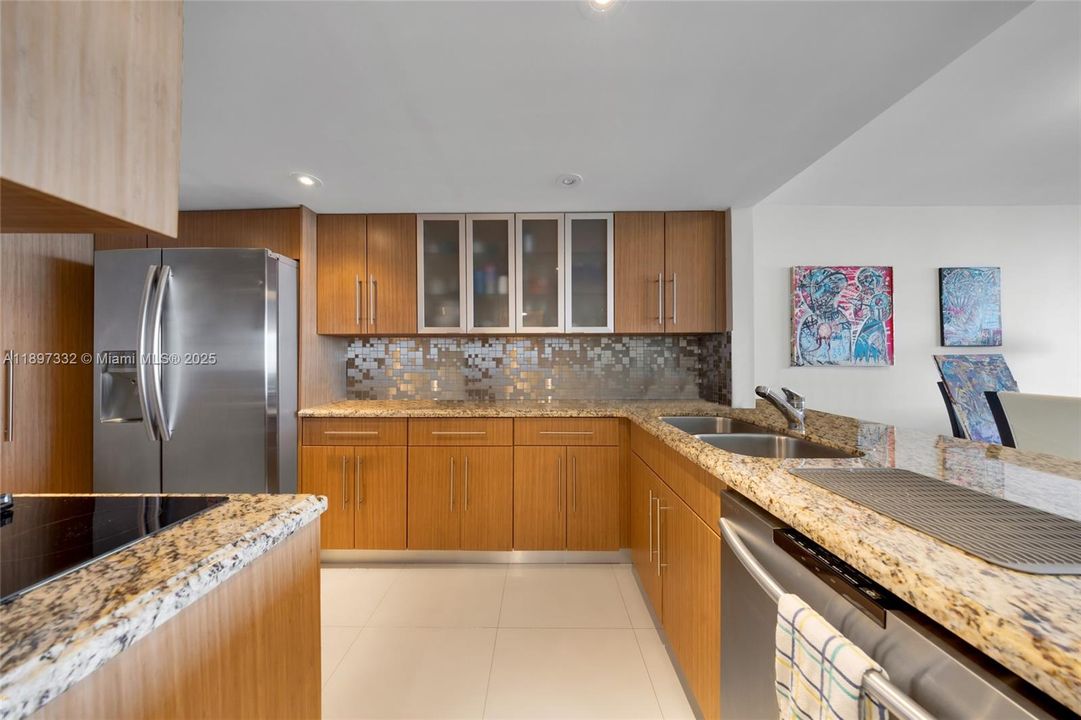 Active With Contract: $464,900 (1 beds, 1 baths, 1066 Square Feet)