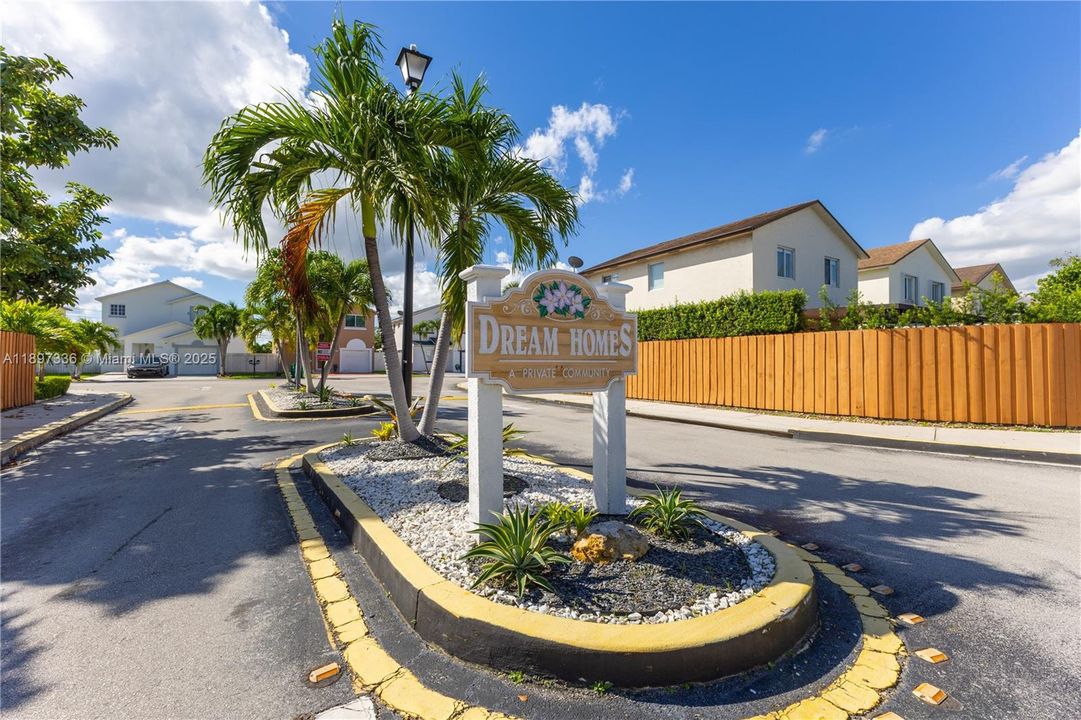 待售: $649,000 (3 贝兹, 3 浴室, 1425 平方英尺)