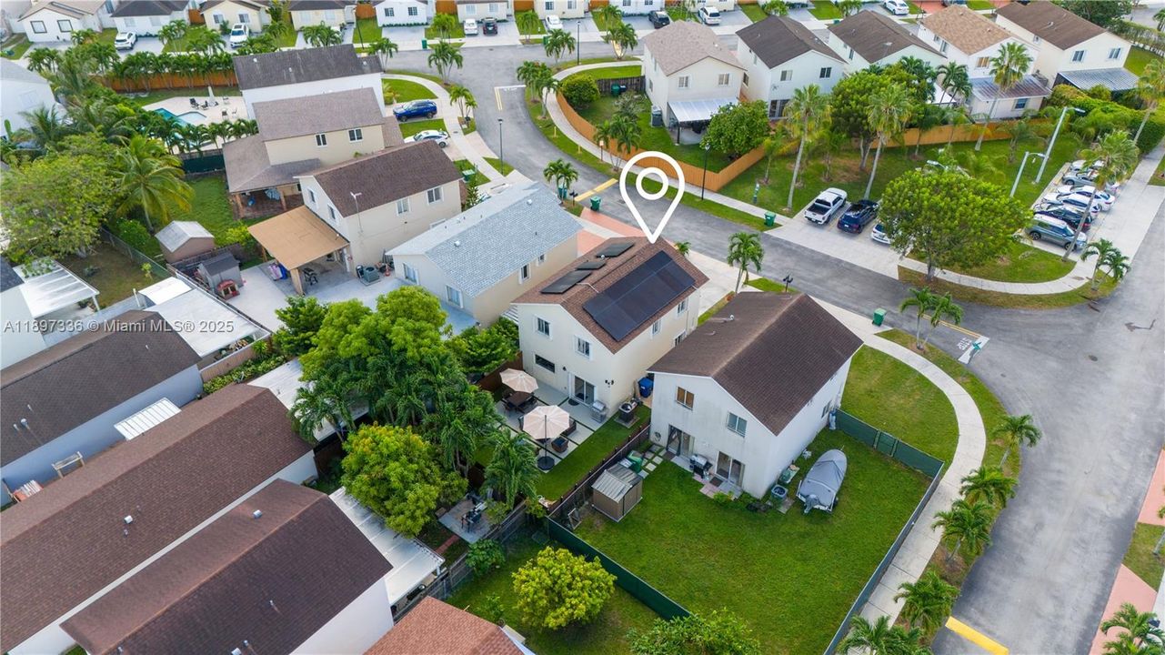 待售: $649,000 (3 贝兹, 3 浴室, 1425 平方英尺)