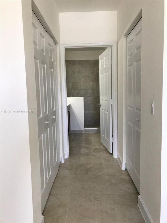 For Rent: $2,800 (3 beds, 2 baths, 1270 Square Feet)