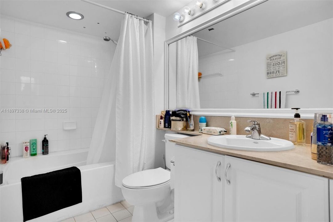 For Rent: $6,000 (3 beds, 2 baths, 1470 Square Feet)