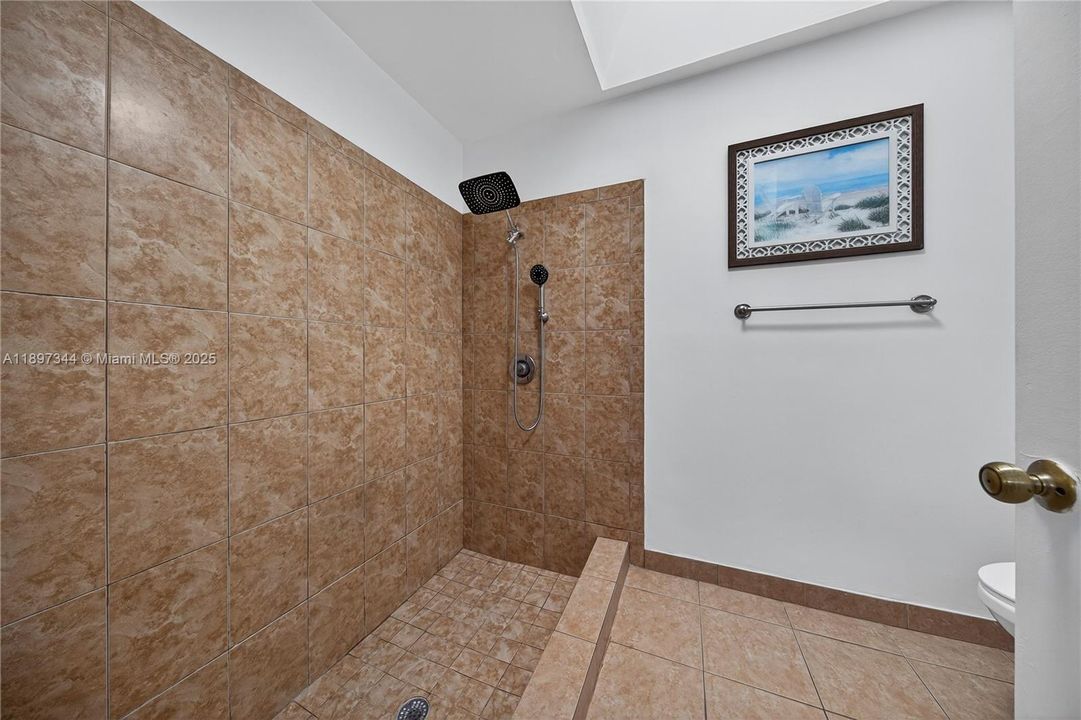 最近租的: $3,950 (3 贝兹, 2 浴室, 1546 平方英尺)