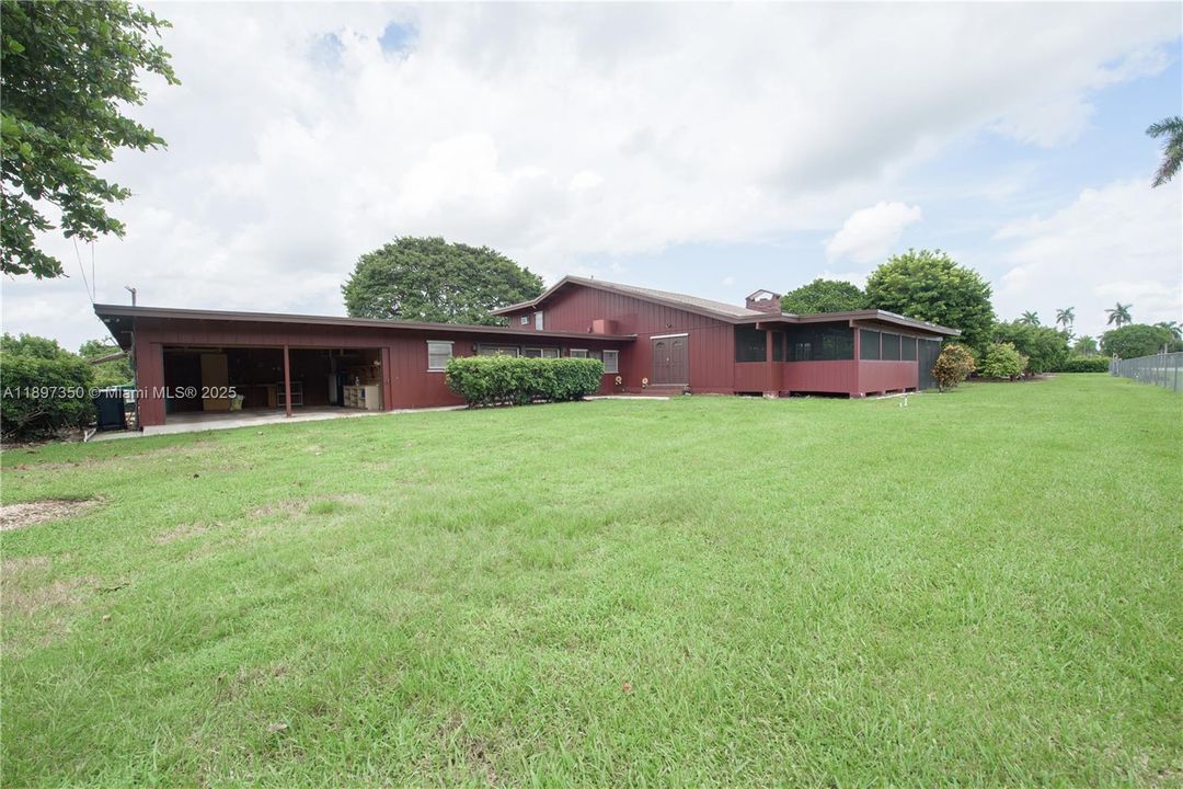 For Rent: $4,950 (3 beds, 3 baths, 3325 Square Feet)