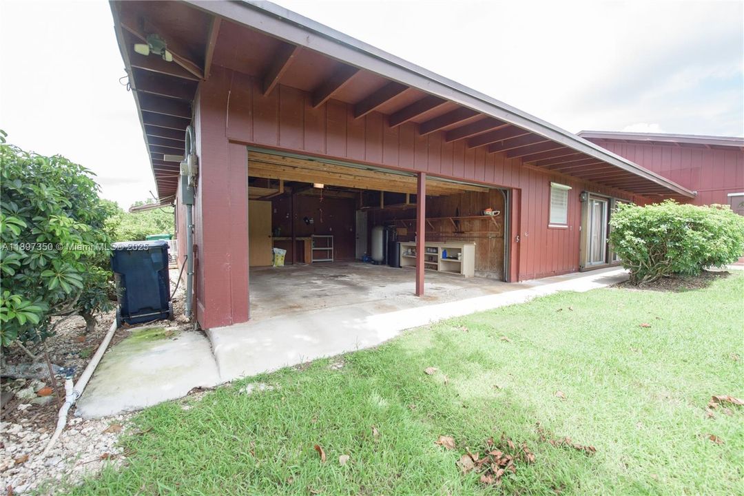 For Rent: $4,950 (3 beds, 3 baths, 3325 Square Feet)