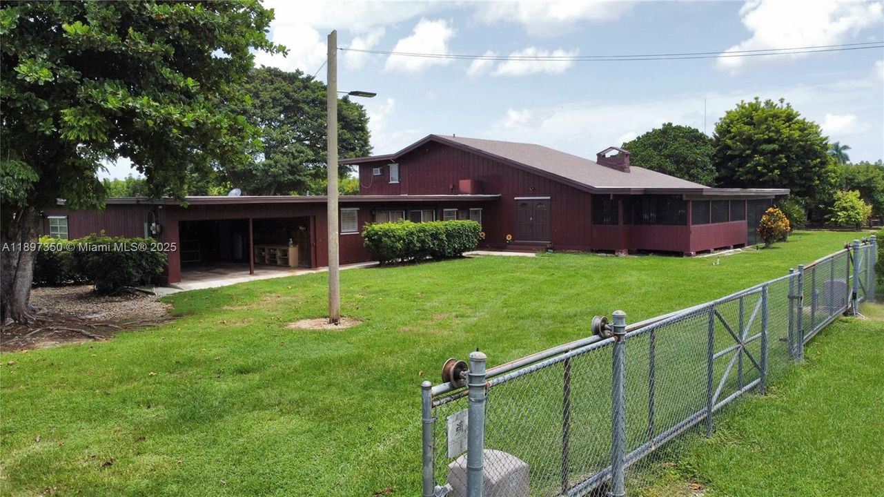 For Rent: $4,950 (3 beds, 3 baths, 3325 Square Feet)