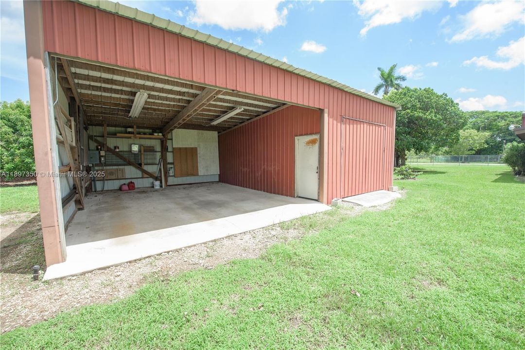 For Rent: $4,950 (3 beds, 3 baths, 3325 Square Feet)