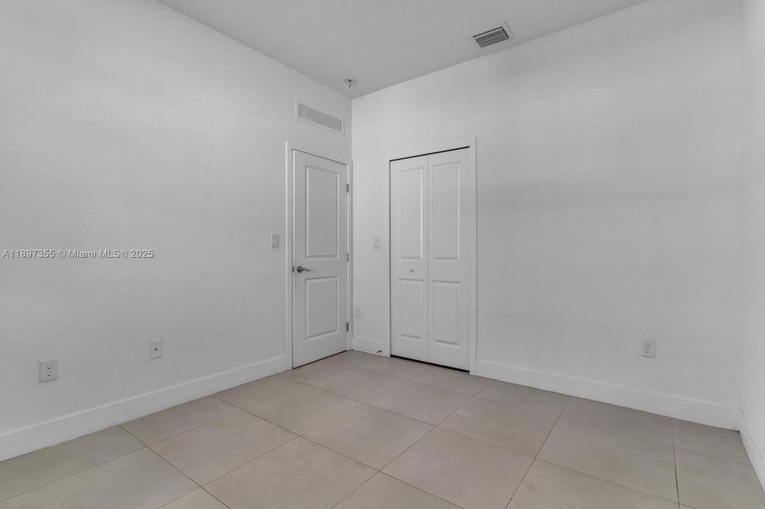 Active With Contract: $750,000 (4 beds, 3 baths, 2088 Square Feet)