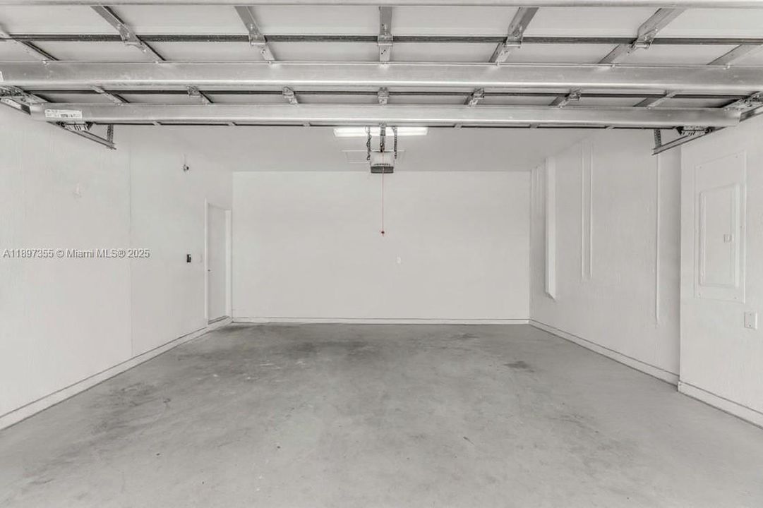 Active With Contract: $750,000 (4 beds, 3 baths, 2088 Square Feet)