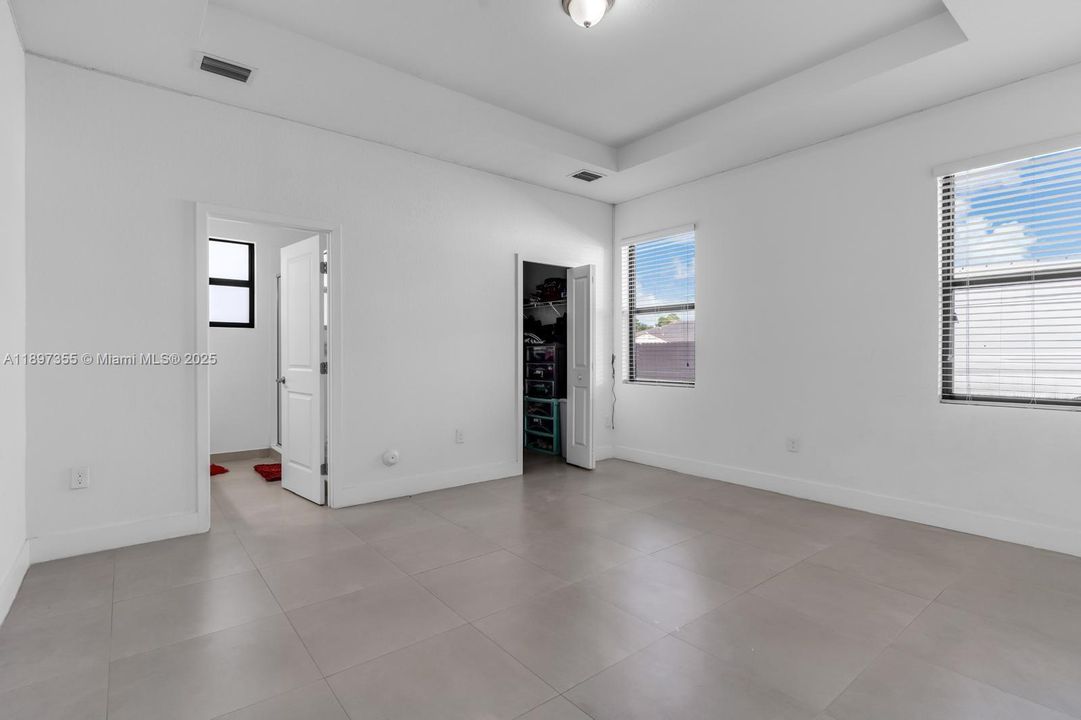 Active With Contract: $750,000 (4 beds, 3 baths, 2088 Square Feet)