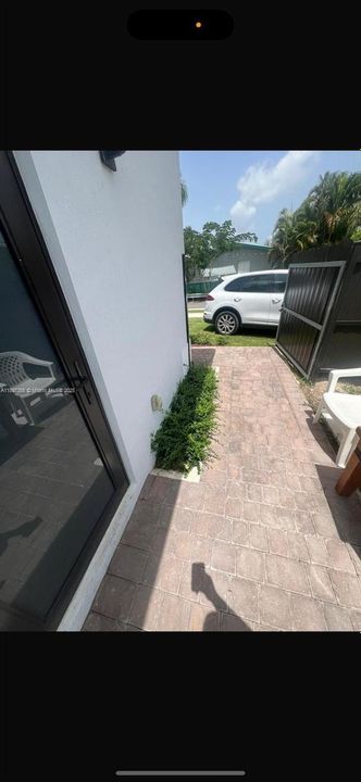 Active With Contract: $750,000 (4 beds, 3 baths, 2088 Square Feet)