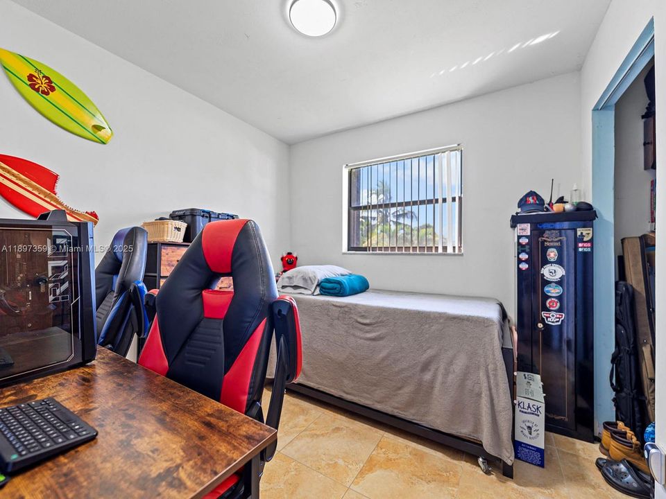 Active With Contract: $459,000 (3 beds, 2 baths, 1150 Square Feet)