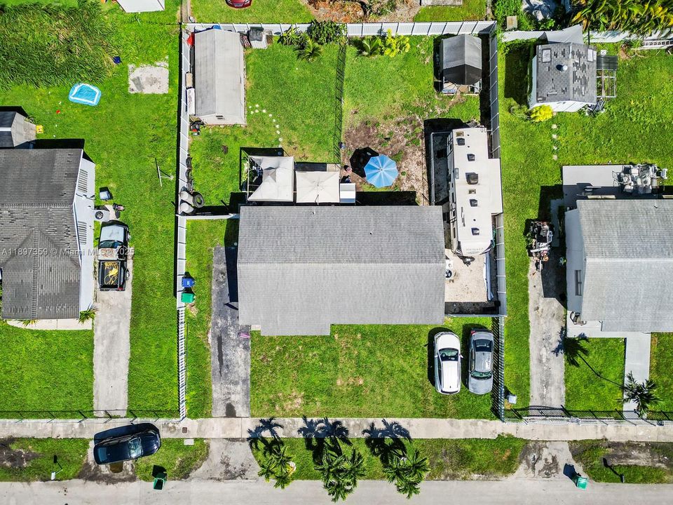 Active With Contract: $459,000 (3 beds, 2 baths, 1150 Square Feet)