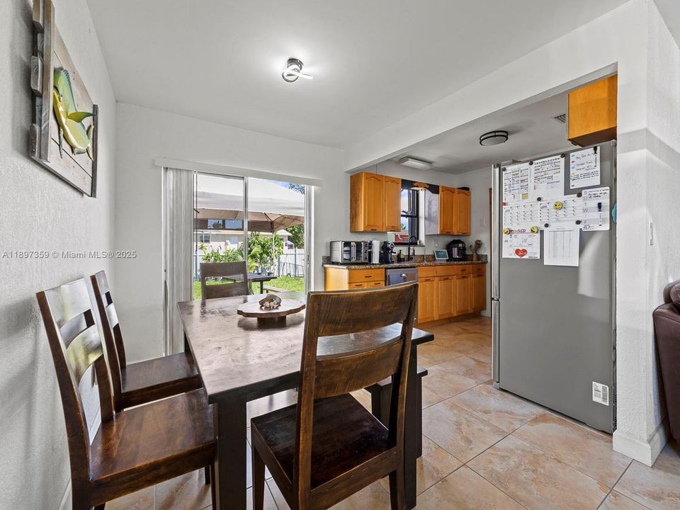 Active With Contract: $459,000 (3 beds, 2 baths, 1150 Square Feet)