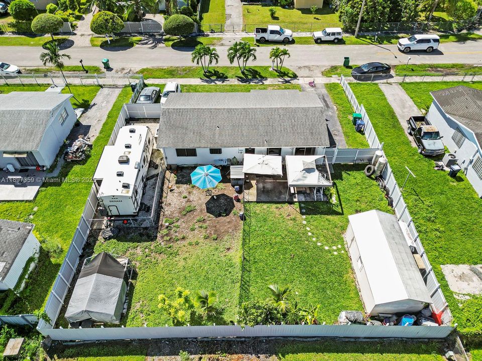 Active With Contract: $459,000 (3 beds, 2 baths, 1150 Square Feet)