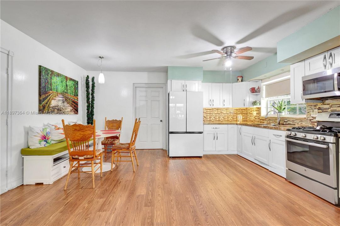 For Sale: $525,000 (4 beds, 3 baths, 1588 Square Feet)