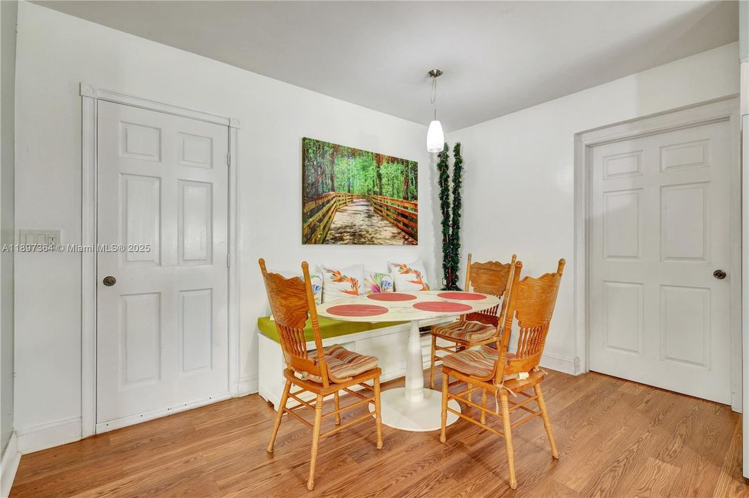 For Sale: $525,000 (4 beds, 3 baths, 1588 Square Feet)