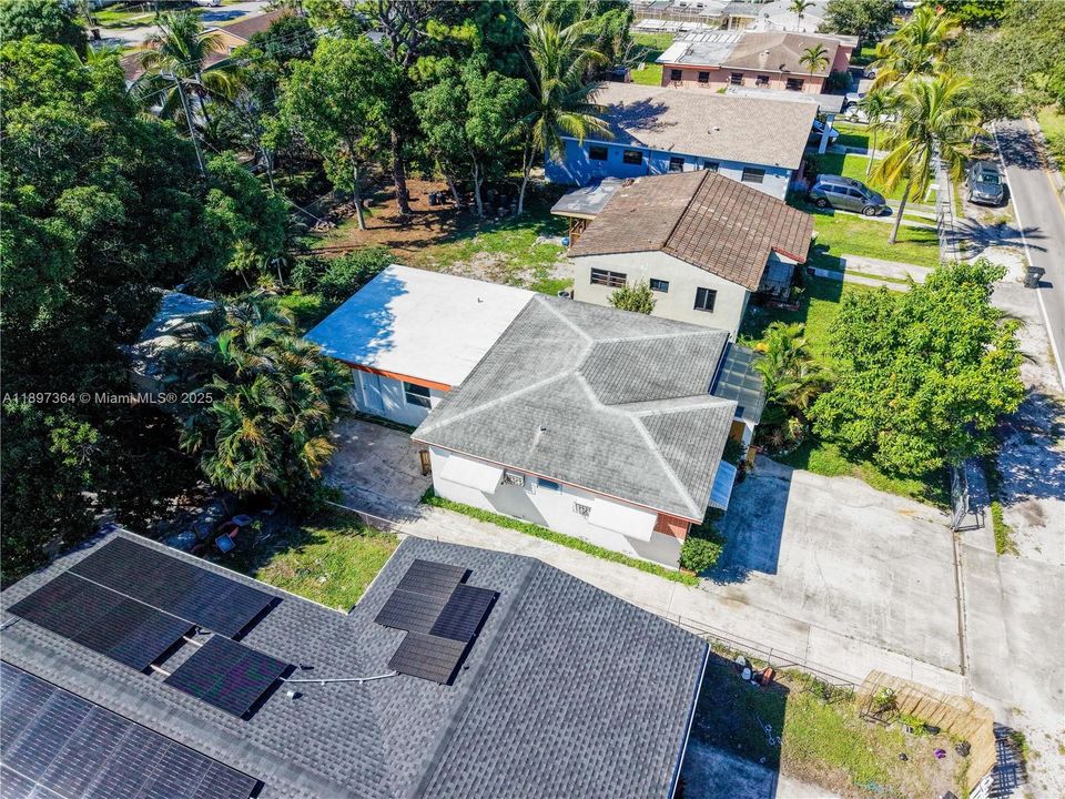 For Sale: $525,000 (4 beds, 3 baths, 1588 Square Feet)